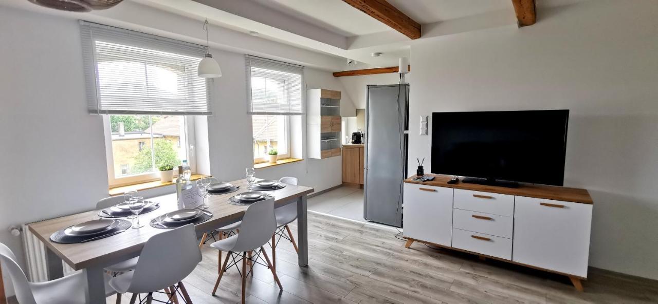 Klimatyczny Apartament Nr 8 Z Widokiem Na Gory Sowie 别拉瓦 外观 照片